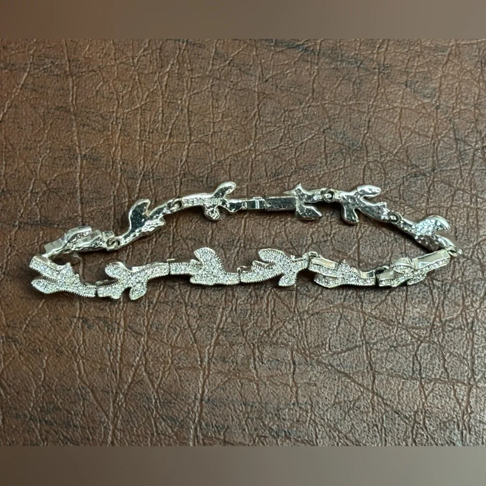 Nine West Silver Leaf Design Bracelet